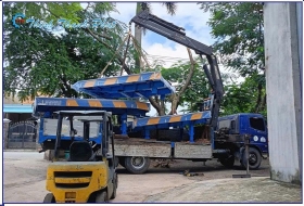 CẦU XE NÂNG 3 KHÚC CHO KHO HẸP